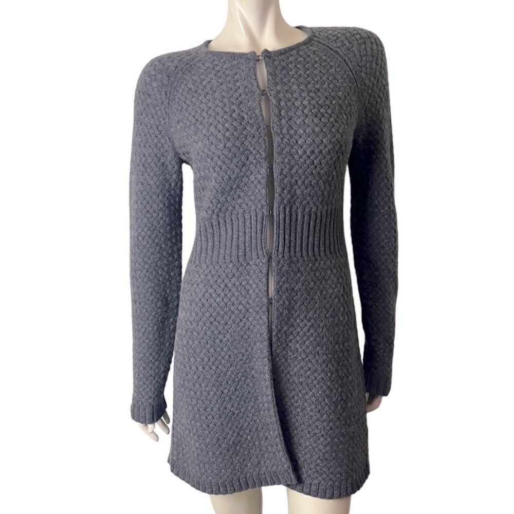 Spectacular Sutton Cashmere Gray Car Coat in Like New Condition Size Medium